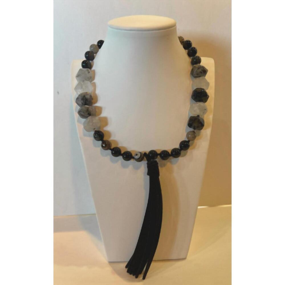 NEW SONYA'S stone necklace with fringe in black/grey
